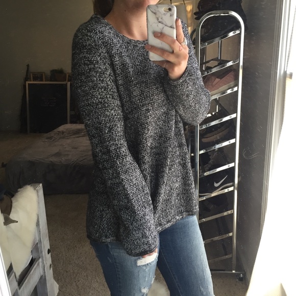 Sweaters - 🌿Black and grey high low sweater